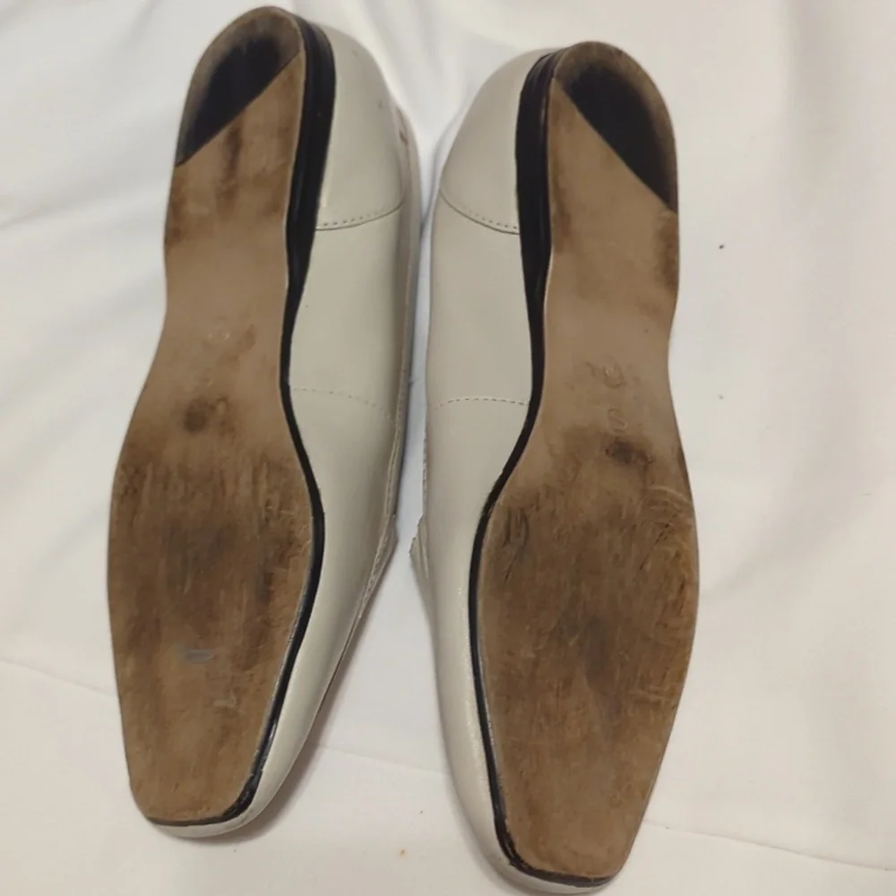Capezio Ballet Flats Ivory Jenny Size 6